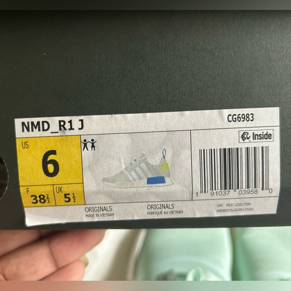 adidas Originals unisex-child Nmd_r1's Running Shoe Size 6 / Women 7 / Men 6 - Picture 8 of 8